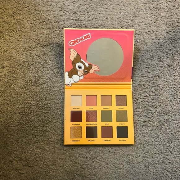 Mad Beauty Gremlins Eyeshadow Palette & Sheet Mask - Picture 3 of 3